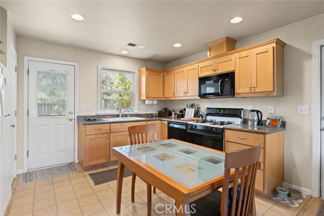 Detail Gallery Image 21 of 41 For 1440 Laburnum Ave, Chico,  CA 95926 - 5 Beds | 2 Baths