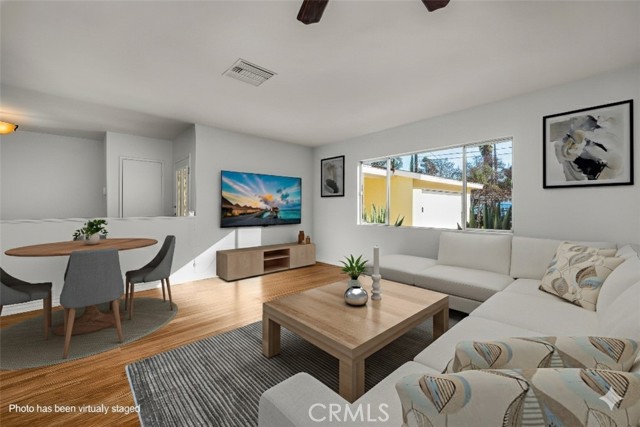 Detail Gallery Image 11 of 52 For 18419 Linnet, Tarzana,  CA 91356 - 3 Beds | 3 Baths