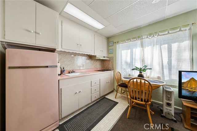 Detail Gallery Image 7 of 35 For 14051 - 14043 Lakeshore Dr #5 & 6,  Clearlake,  CA 95422 - 2 Beds | 2 Baths