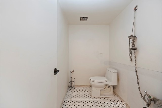 Detail Gallery Image 13 of 64 For 6164 Amberwood Dr, Rancho Cucamonga,  CA 91701 - 4 Beds | 2/1 Baths