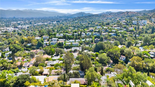 Detail Gallery Image 42 of 44 For 4009 Weslin Ave, Sherman Oaks,  CA 91423 - 3 Beds | 3 Baths