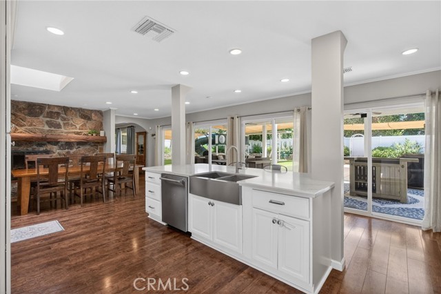 Detail Gallery Image 11 of 46 For 1986 Wetherly Way, Riverside,  CA 92506 - 4 Beds | 3 Baths