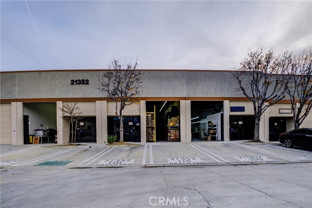 21352 Nordhoff Street, Chatsworth (los Angeles), California 91311, ,Commercial Sale,For Sale,21352 Nordhoff Street,CRSR24012959