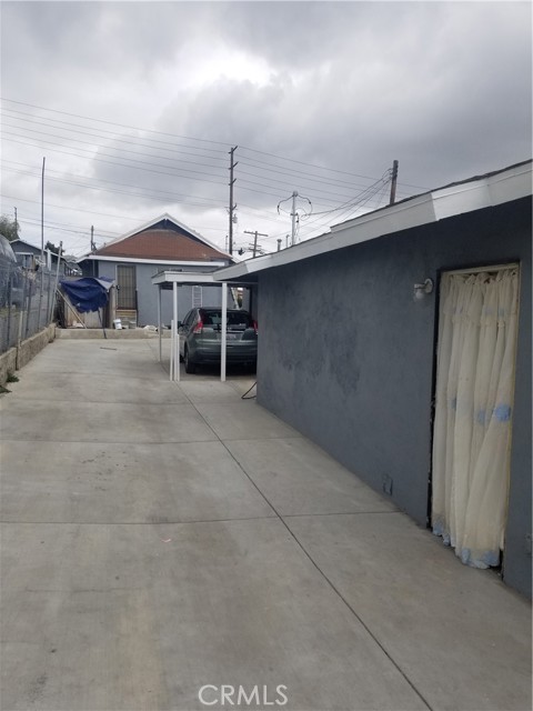 929 N Rowan Avenue, Los Angeles CA: https://media.crmls.org/medias/3daa5c9c-e778-4ad9-b36a-e80f5bae3754.jpg