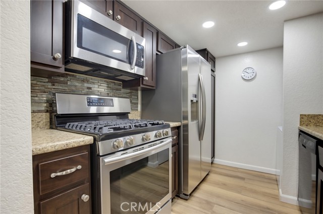 460 Oak Street, 215 photo 11