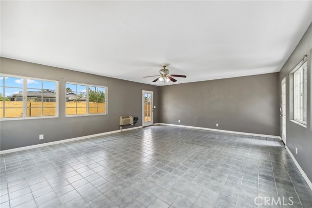 Detail Gallery Image 10 of 23 For 2101 W Gage Ave, Fullerton,  CA 92833 - 3 Beds | 2 Baths