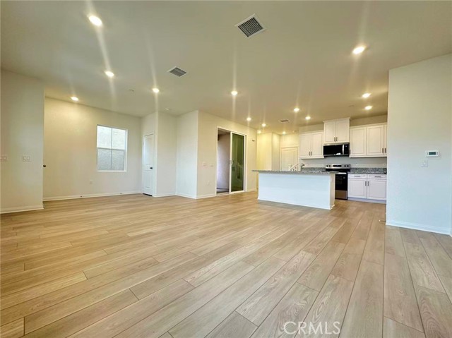 Detail Gallery Image 2 of 20 For 8536 Midway Ln, Chino,  CA 91708 - 3 Beds | 2/1 Baths