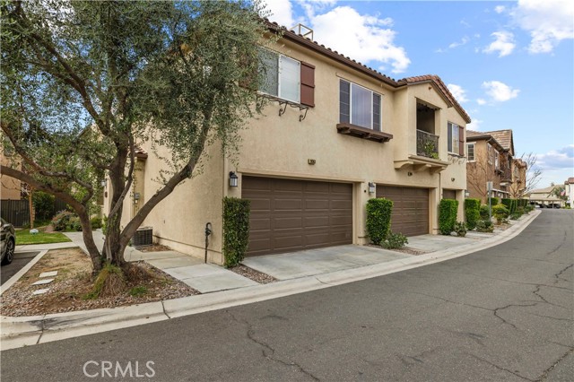 Detail Gallery Image 1 of 32 For 28363 Mirabelle Ln, Saugus,  CA 91350 - 3 Beds | 2/1 Baths