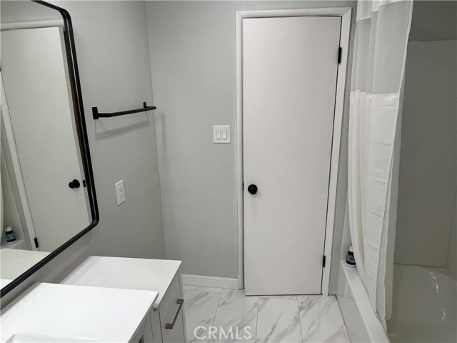 801 E 1st Street, Long Beach CA: https://media.crmls.org/medias/3dad72f2-c529-40d7-ae15-bcb38e7deada.jpg