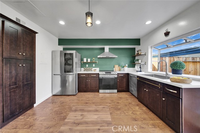 Detail Gallery Image 6 of 28 For 4183 Elizabeth Ct, Cypress,  CA 90630 - 4 Beds | 2/1 Baths