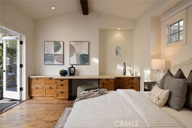 633 Rockford Road, Corona del Mar CA: https://media.crmls.org/medias/3daf3ac9-5f42-4fe1-b93f-dce6d173b546.jpg