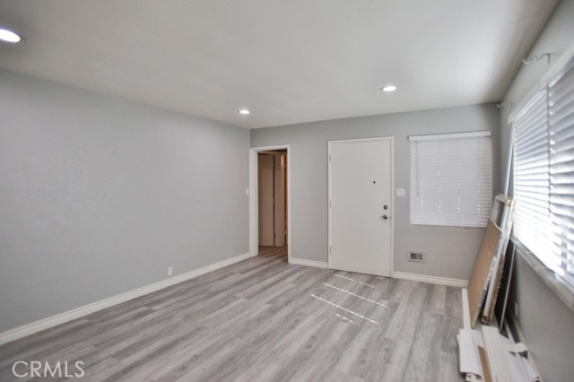 Detail Gallery Image 9 of 16 For 525 W Hampshire Ave, Anaheim,  CA 92805 - 5 Beds | 3 Baths