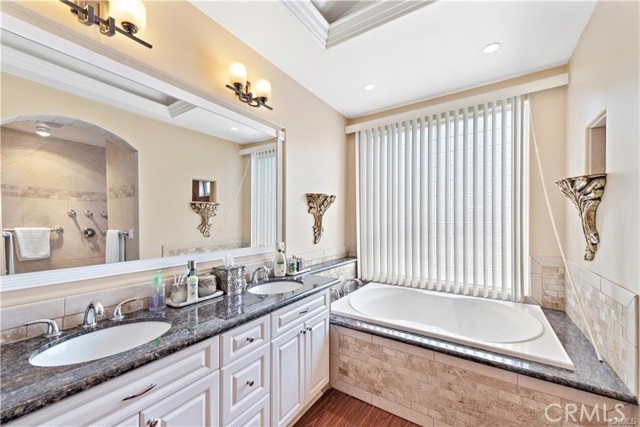 Detail Gallery Image 11 of 17 For 3120 Mckinley Way, Costa Mesa,  CA 92626 - 4 Beds | 3/1 Baths