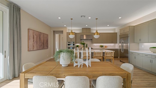 Detail Gallery Image 5 of 35 For 29409 via Diamante, Valencia,  CA 91354 - 3 Beds | 3/1 Baths