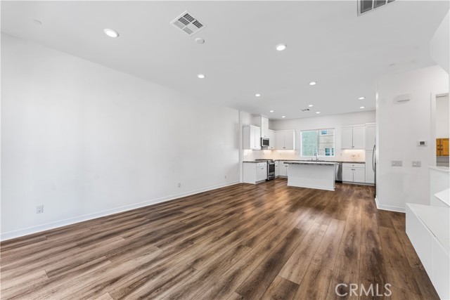 Detail Gallery Image 9 of 37 For 27568 Heron Pl, Valencia,  CA 91381 - 2 Beds | 3 Baths