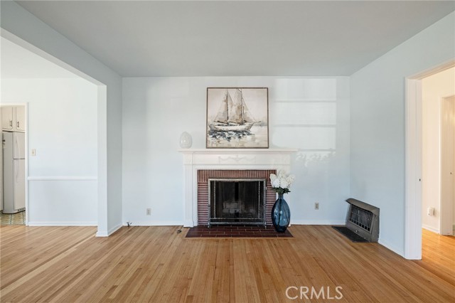 Detail Gallery Image 6 of 39 For 7975 Chase Ave, Los Angeles,  CA 90045 - 3 Beds | 2 Baths