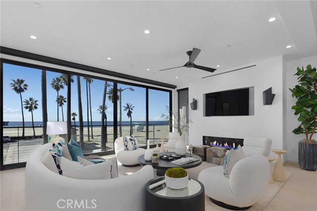 3011 Ocean Front Walk, Venice CA: https://media.crmls.org/medias/3db22182-8b53-40b8-89b4-a0619b174bfc.jpg