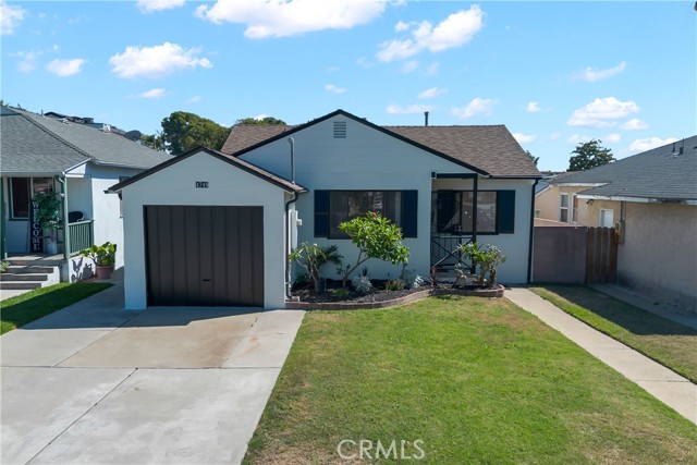 4748 W 140th Street, Hawthorne CA: https://media.crmls.org/medias/3db23658-33ea-4d53-ba87-3d2fa3866880.jpg