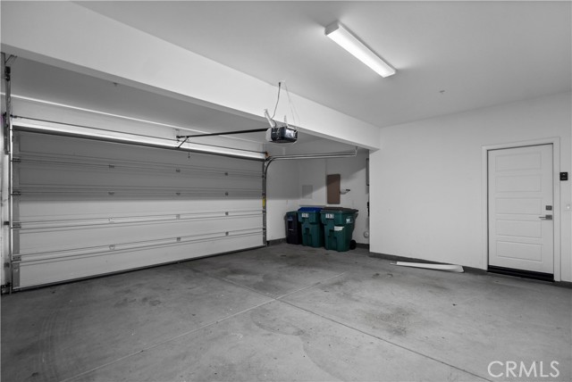 163 Stage, Irvine CA: https://media.crmls.org/medias/3db2f42e-dc2e-4ab1-963e-8b8ca34579e2.jpg