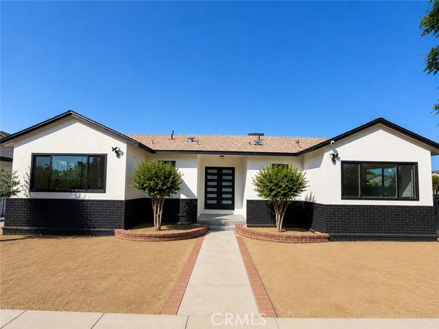 8908 Lev AVE