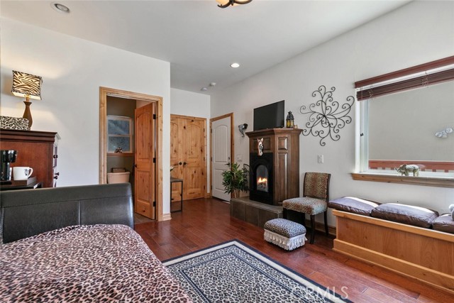 781 Brentwood Drive, Lake Arrowhead CA: https://media.crmls.org/medias/3db376b9-7468-4278-b759-61adc415f6d3.jpg