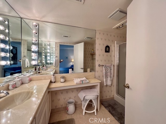 https://media.crmls.org/medias/3db47ed6-a3bb-472c-b316-9e127abd796b.jpg?preset=X-Large