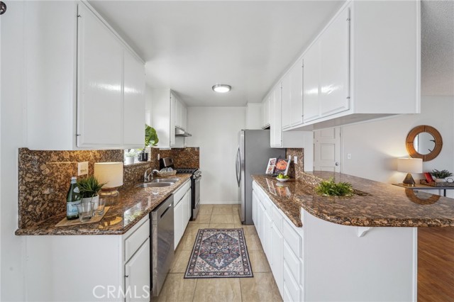 2707 Nelson Avenue, Redondo Beach, California 90278, 2 Bedrooms Bedrooms, ,2 BathroomsBathrooms,Residential,Sold,Nelson,SB23078830