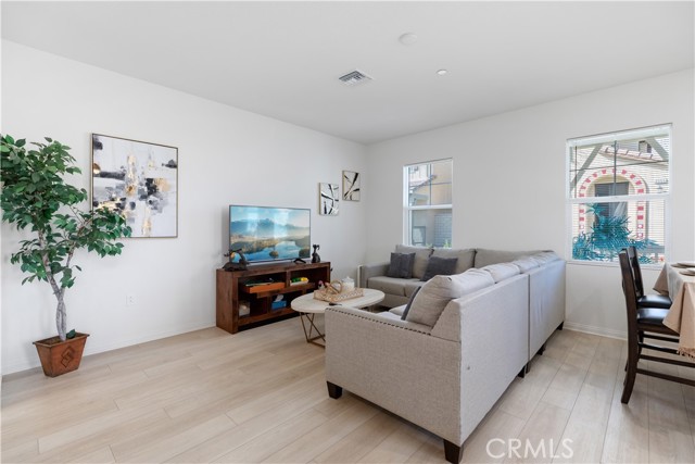 Detail Gallery Image 6 of 26 For 16188 Alamo Ct, Chino,  CA 91708 - 3 Beds | 2/1 Baths