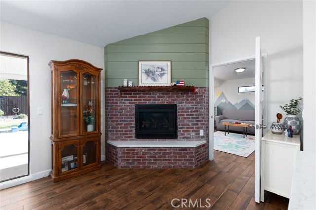 1216 Shady Glen Court, Santa Maria CA: https://media.crmls.org/medias/3db6d66e-8bb2-4a3e-8e64-e6c5142a5089.jpg