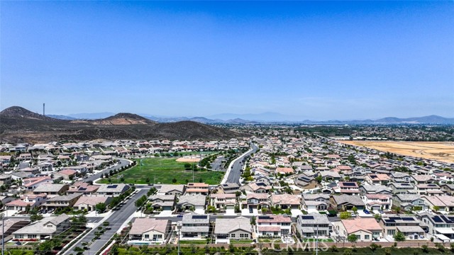 31134 Bay Horse Way, Menifee CA: https://media.crmls.org/medias/3db6f5c4-d664-4e31-90e1-557b606064d5.jpg