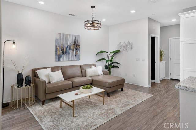 Detail Gallery Image 4 of 32 For 22922 Harvest Mill, Saugus,  CA 91350 - 2 Beds | 3 Baths