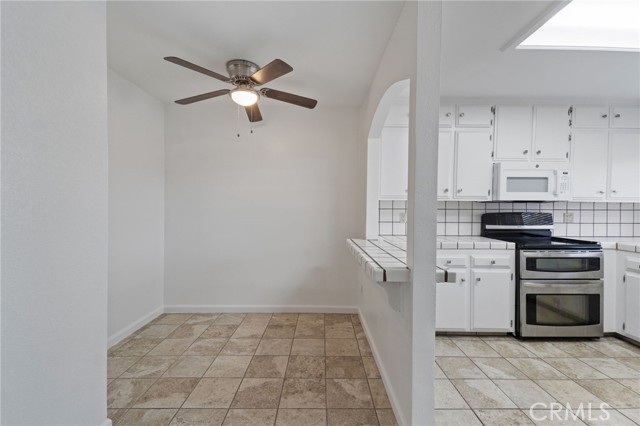 18691 Varden Drive, Madera CA: https://media.crmls.org/medias/3db7c713-2031-4fdc-b8c8-4a9f72a298f7.jpg