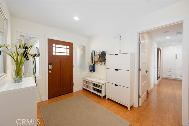 6017 Carnegie Street, San Diego CA: https://media.crmls.org/medias/3db8017a-cf1d-46e4-bf26-f4425bd14ccb.jpg