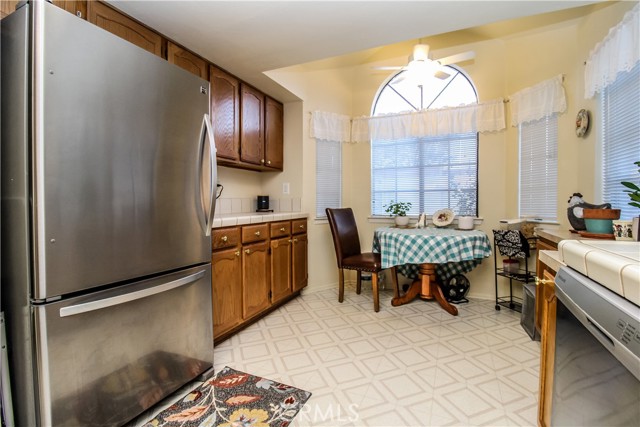 Detail Gallery Image 11 of 18 For 19065 Elm, Apple Valley,  CA 92308 - 2 Beds | 2 Baths