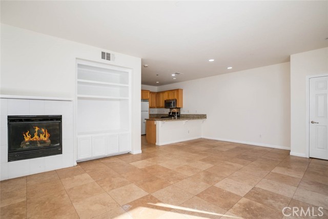 Detail Gallery Image 6 of 25 For 15791 Mcintosh Ave, Chino,  CA 91708 - 2 Beds | 2/1 Baths