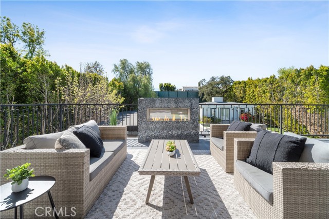 Detail Gallery Image 35 of 59 For 17528 Jayden Ln, Encino,  CA 91316 - 7 Beds | 10/1 Baths