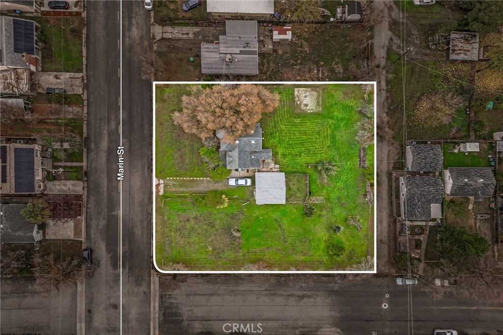 https://media.crmls.org/medias/3db90d77-6235-491a-a1c8-a66454f85323.jpg?preset=X-Large