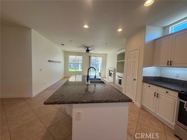 Detail Gallery Image 12 of 36 For 36228 Bur Oaks Ave, Murrieta,  CA 92562 - 3 Beds | 2 Baths