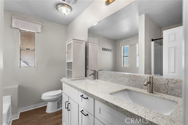 47322 180th W, Lancaster CA: https://media.crmls.org/medias/3db9812a-f97a-4ca9-b7e1-7a96aae19236.jpg