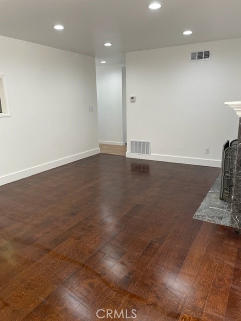 Detail Gallery Image 6 of 12 For 21806 Bryant St, Canoga Park,  CA 91304 - 5 Beds | 3 Baths