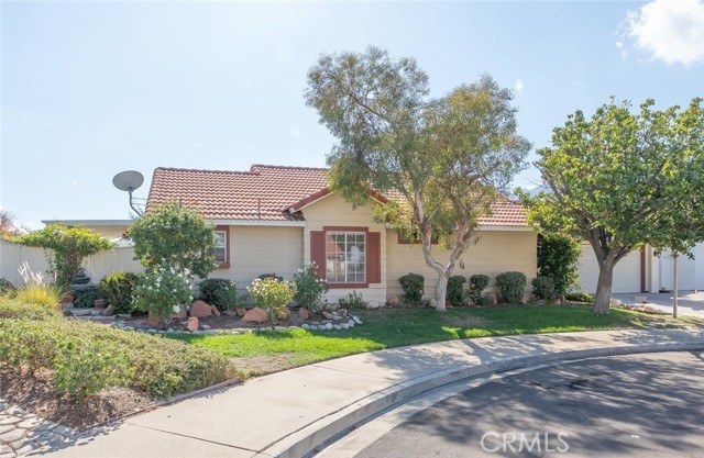 Detail Gallery Image 4 of 41 For 23044 Canyon Hill Dr., Corona,  CA 92883 - 3 Beds | 2 Baths