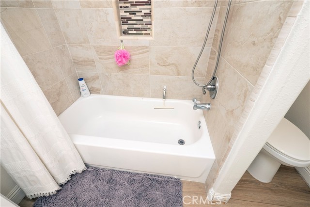 1586 W Mcwethy Street, Rialto CA: https://media.crmls.org/medias/3dbadbd8-329f-4fb8-8b44-87a4e5a21840.jpg