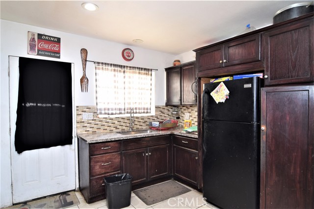 Detail Gallery Image 10 of 28 For 14807 Oro Grande, Sylmar,  CA 91342 - 5 Beds | 3 Baths