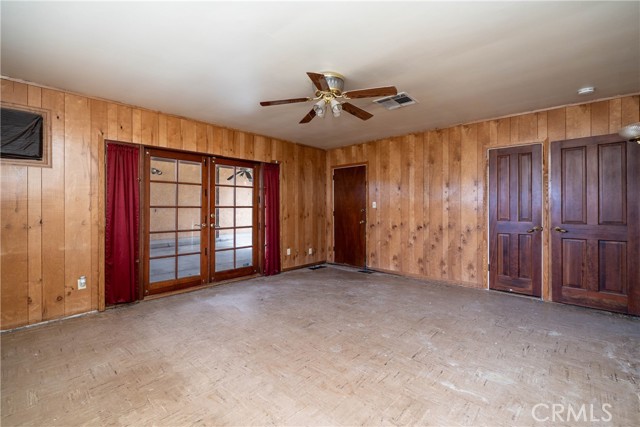 Detail Gallery Image 10 of 16 For 1010 N Palm Ave, Hemet,  CA 92543 - 4 Beds | 2 Baths