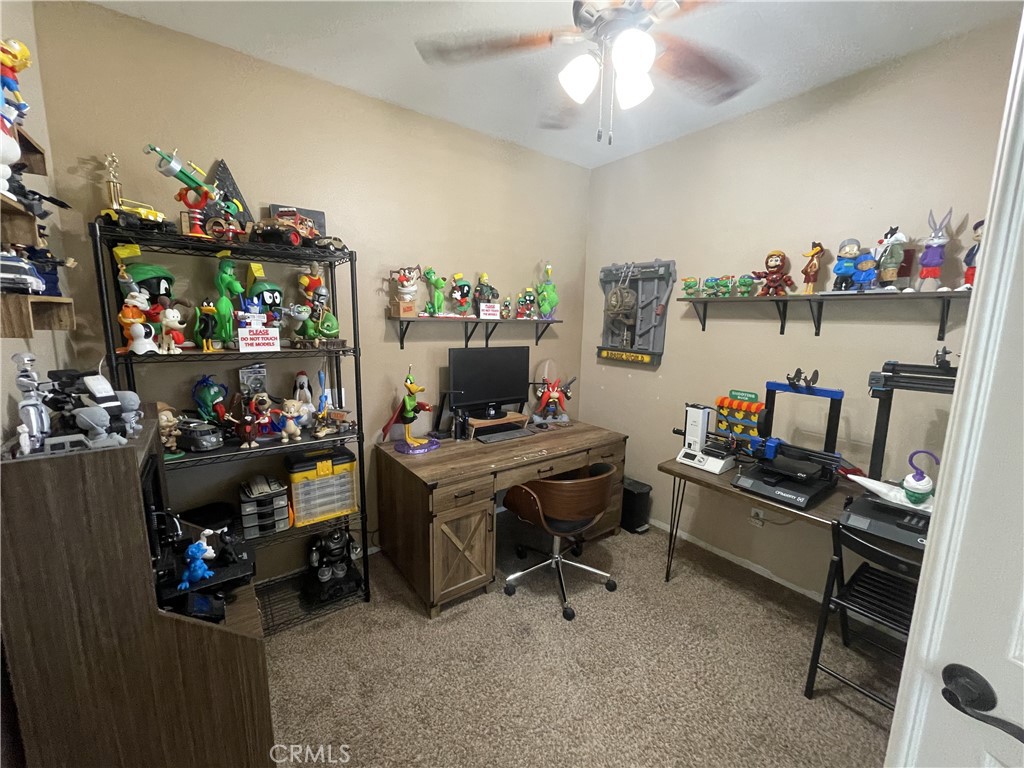 https://media.crmls.org/medias/3dbb1605-edc4-484a-9e20-d83f55502198.jpg?preset=X-Large