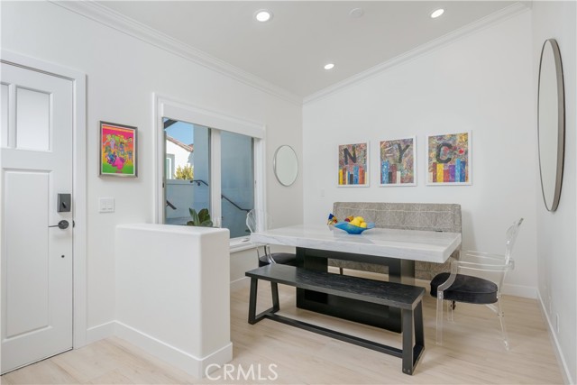 Detail Gallery Image 8 of 25 For 401 Seaward Rd #2,  Corona Del Mar,  CA 92625 - 3 Beds | 2/1 Baths