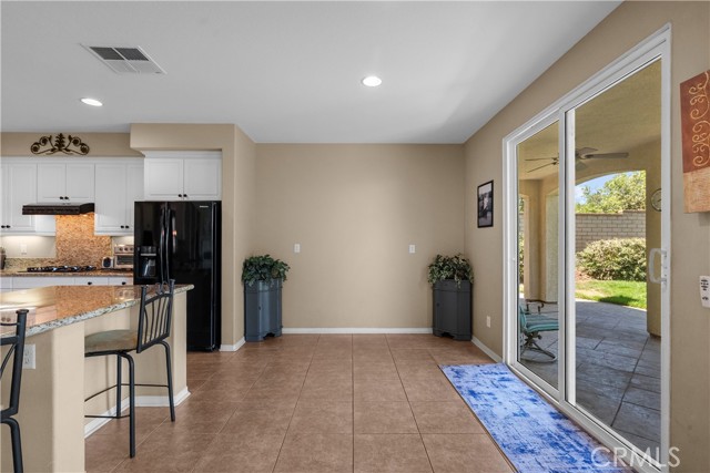 29266 Mission Trail Lane, Valencia CA: https://media.crmls.org/medias/3dbdb17f-48f2-49f9-895c-738b6a35880f.jpg