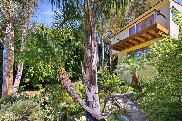3635 Serra Road photo 39