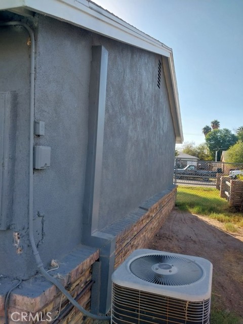 Detail Gallery Image 7 of 25 For 470 N Willow St, Blythe,  CA 92225 - 4 Beds | 1/1 Baths