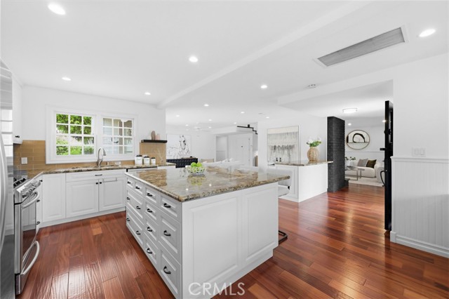 Image 6 of 47 For 2972 Mindanao Drive